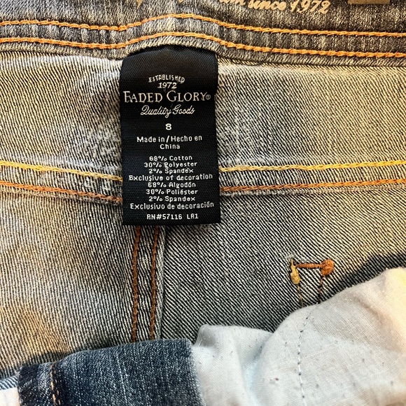 FADED GLORY CAPRIS JEANS | Size 8 - Picture 3 of 7